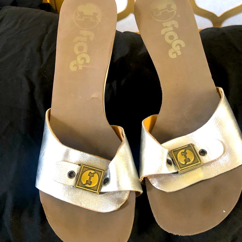 Women’s clog heel shoes